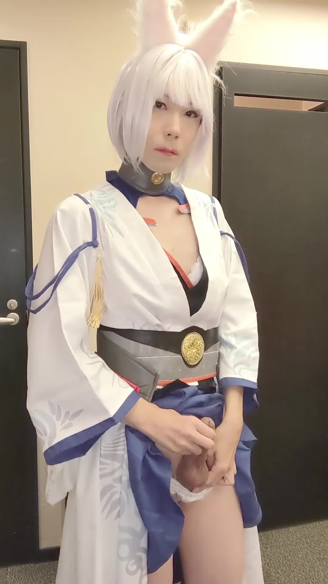 masturbation by cosplay crossdresser